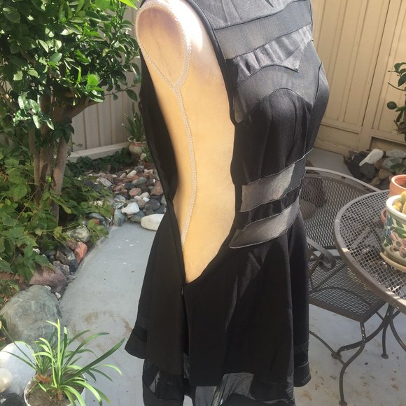 Little black dress mesh panels - Picture 5 of 9